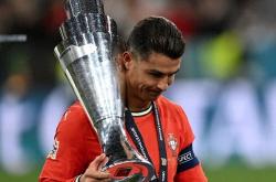 开云下载-葡萄牙三球大胜匈牙利,C罗再猛进两球