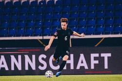 开云体育APP下载-德国国家队努力击败罗马尼亚队，保持领先的简单介绍