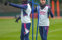 开云体育中国-关于埃弗顿球员备战新赛季,踢技加强阵容的信息