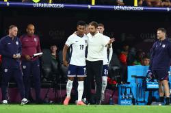 开云体育平台APP-英格兰队翻盘法国队，张本智和统治全场