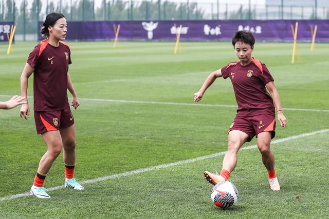 中国女队在国际足球赛场展现出强大实力的简单介绍