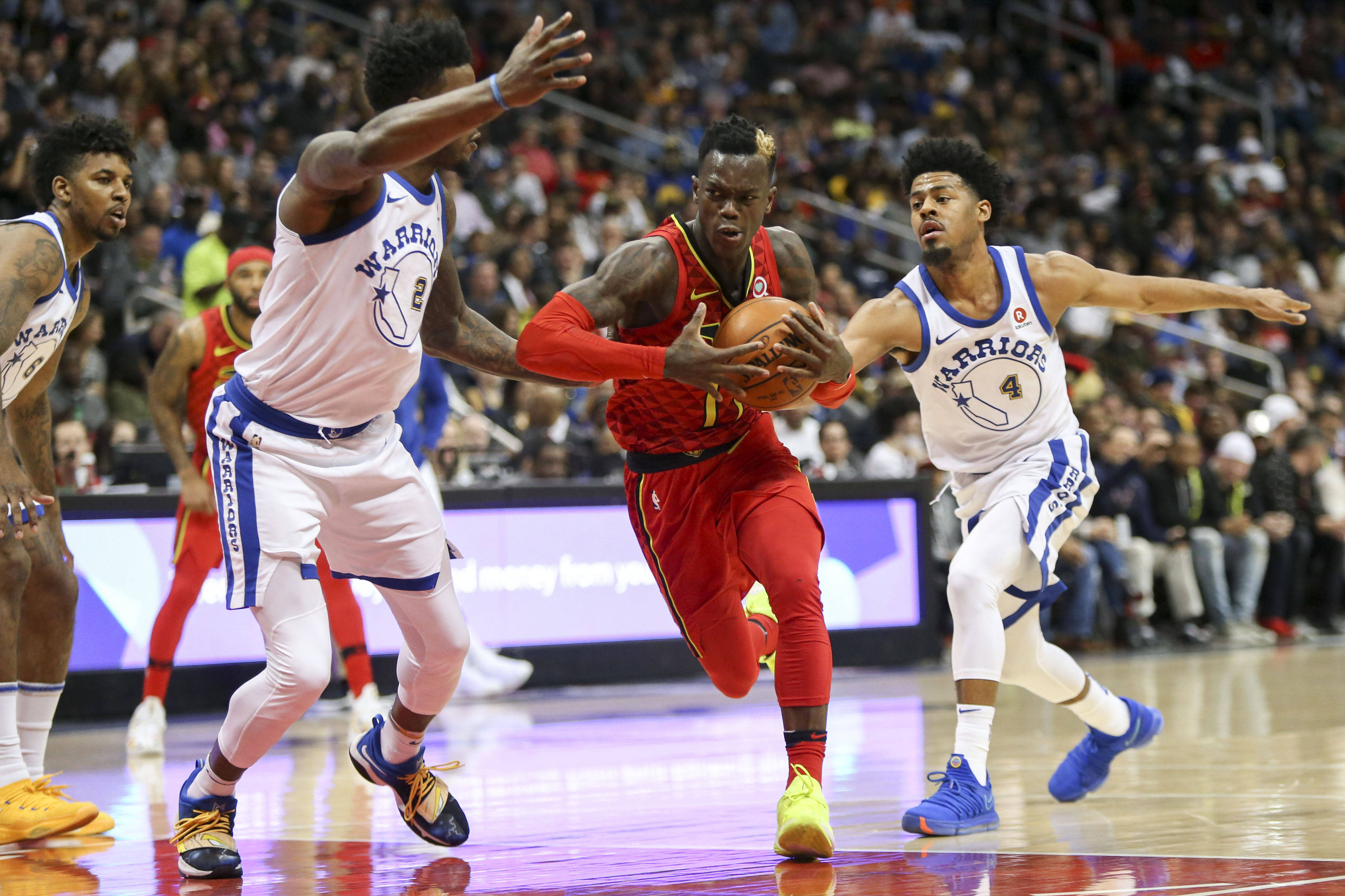 雄鹿外线火力猛增,成为制胜法宝 雄鹿外线火力猛增,成为制胜法宝