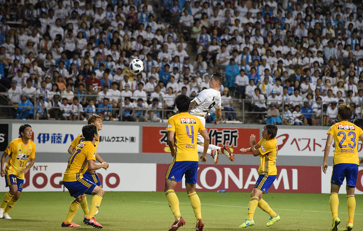 球队势如破竹，比赛快节奏而激烈