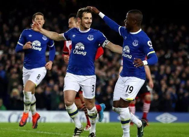 埃弗顿主场难求一胜，蓝军为领头羊提供良机