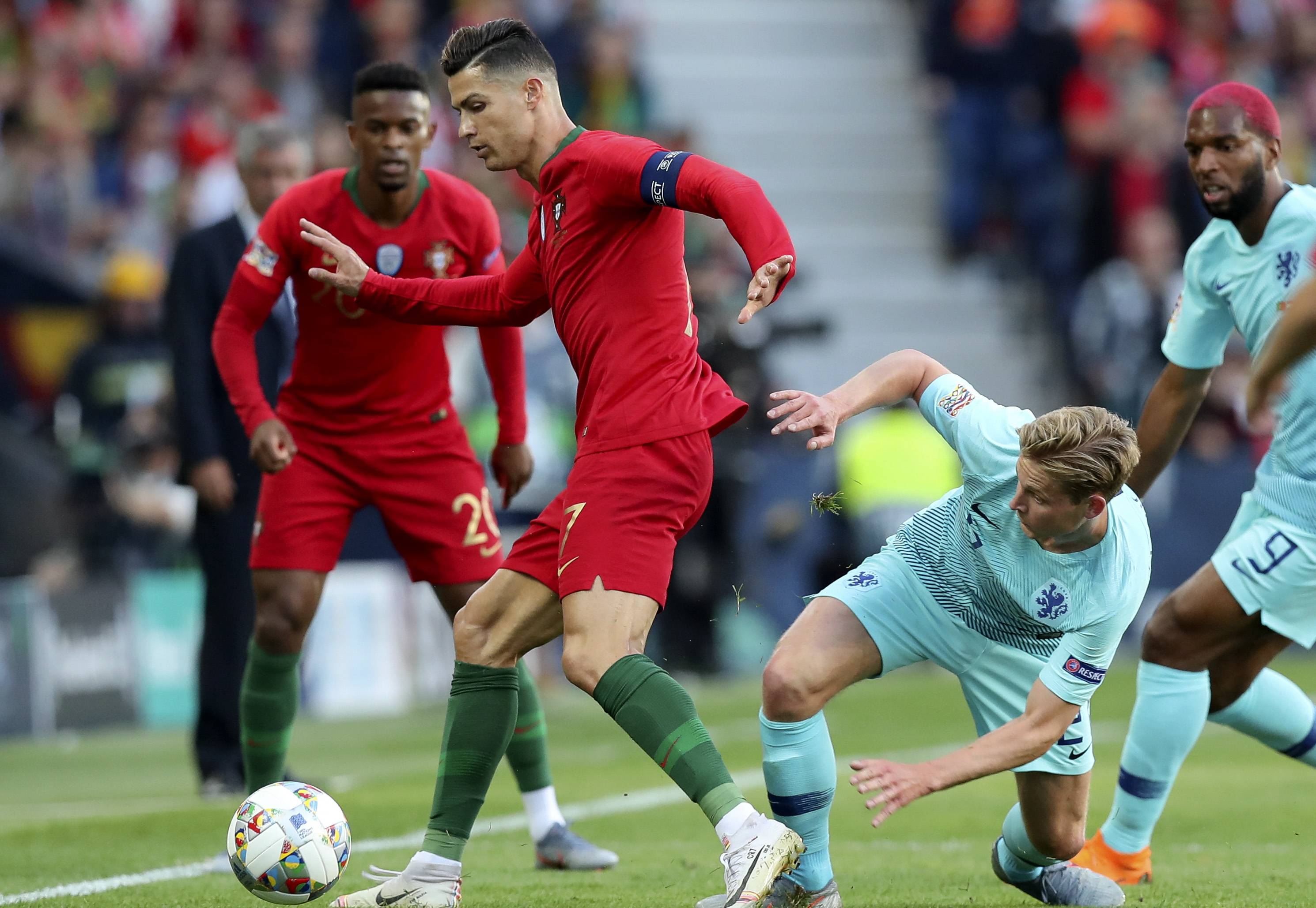 比利时队在欧预赛中连胜三场，取得领先