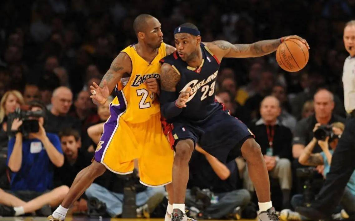 关于MAD轻取世界网球队，勒布朗·詹姆斯团战一打五宿敌对决总决赛，留下经典瞬间的信息