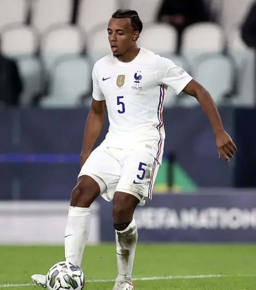 比利时逆转曼城，孔德刷新纪录的简单介绍